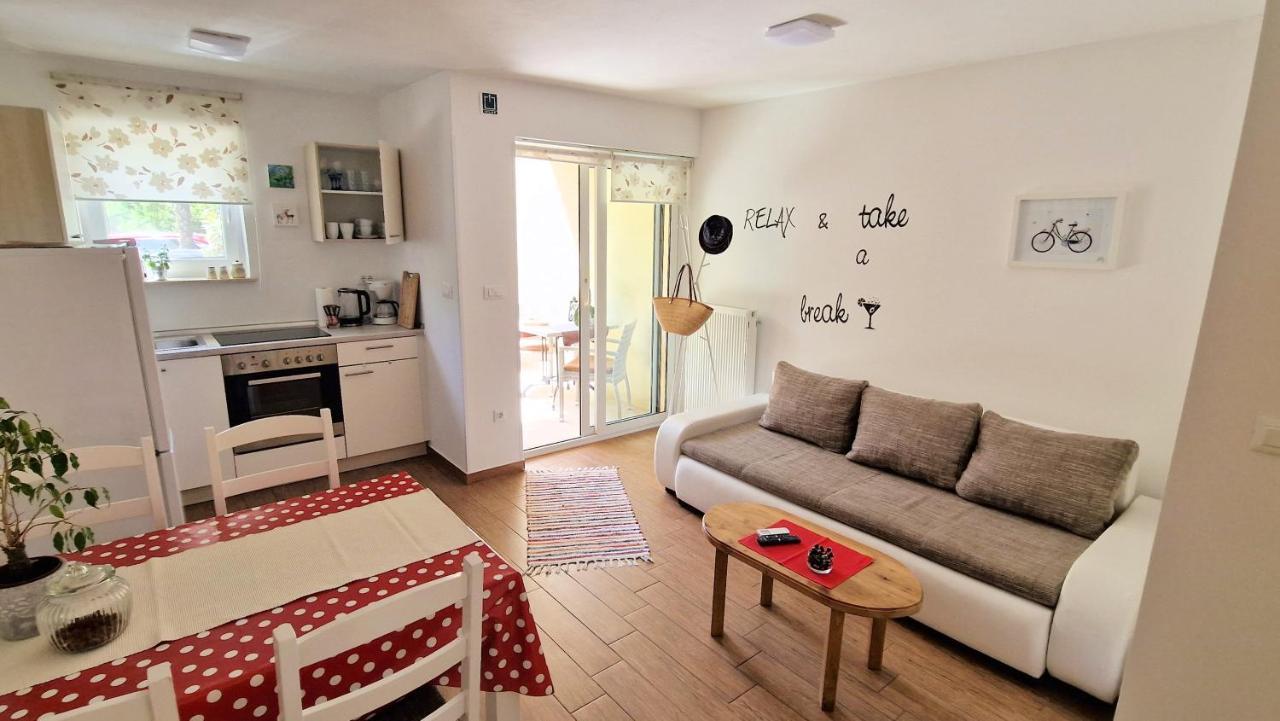 Apartment Pipo Крк Экстерьер фото
